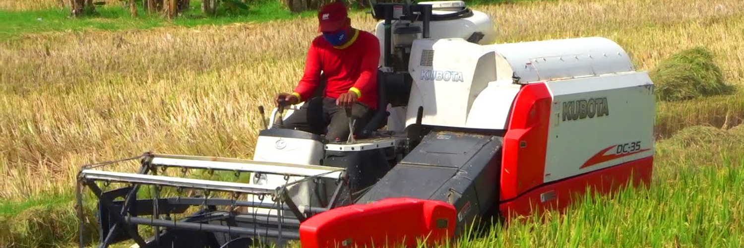 Kubota Combine Harvester DC-35 in Tanzania