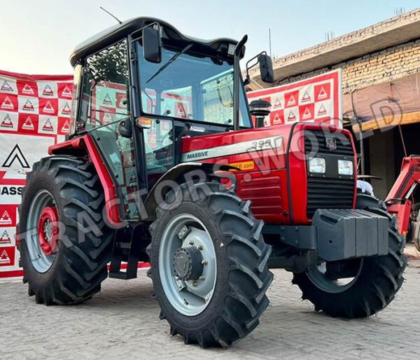 Massive 399 cabin Tractor