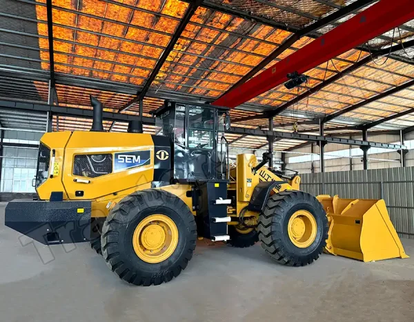 SEM 655F Wheel Loader In Tanzania