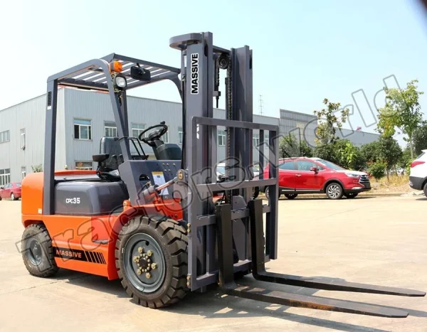 Massive CPCD35 Forklift In Tanzania